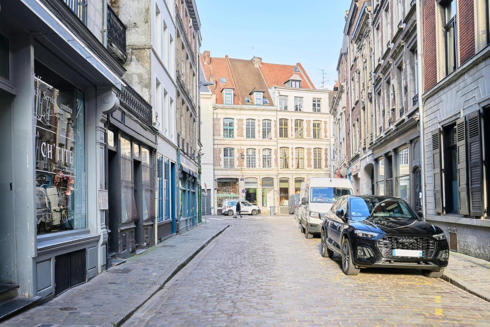 Apartment With Parking In The Heart Of Old Lille Exterior foto