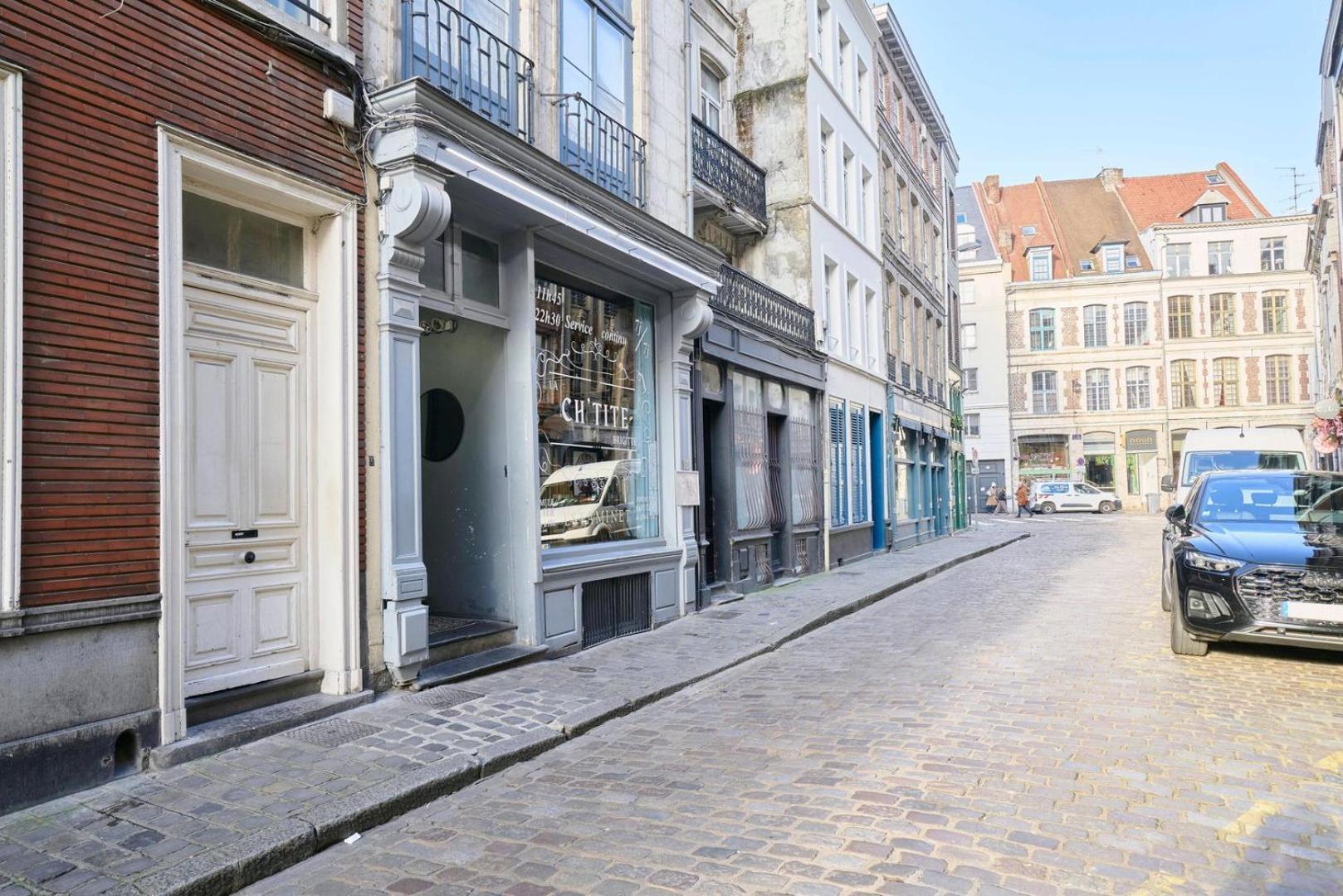 Apartment With Parking In The Heart Of Old Lille Exterior foto